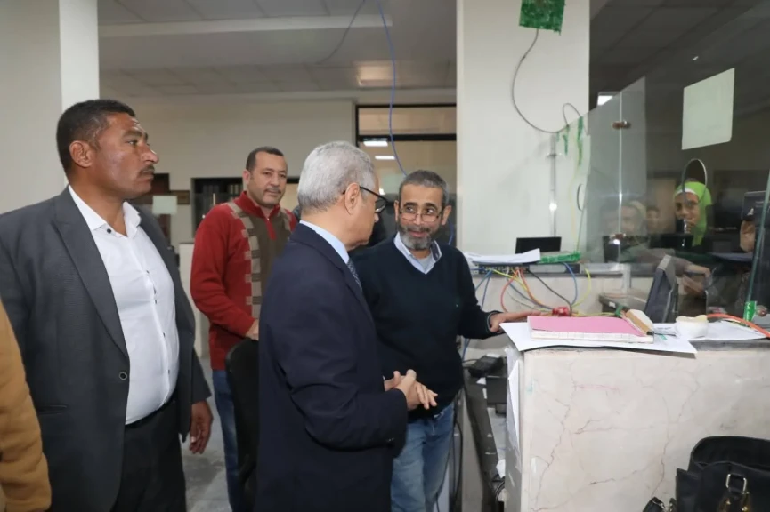 محافظ بني سويف يتفقد مركز تكنولوجي بني عدي