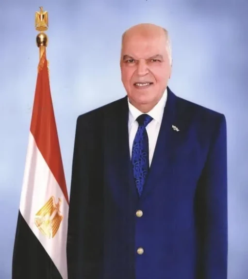 نقيب المعلمين يشكر الرئيس السيسي ومجلس الوزراء على رفع الحد الأدنى للأجور واقرار زيادة إضافية فى مرتبات المعلمين