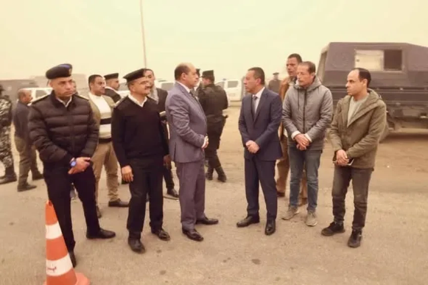 محافظ المنوفية ينتقل الي موقع حادث تصادم السادات