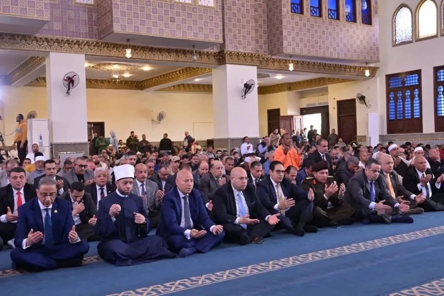 رئيس جامعة القاهرة يشارك في احتفالات محافظة الجيزة بعيدها القومي