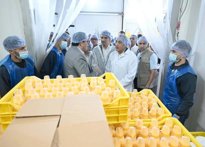 رئيس الوزراء يتفقد مصنع ”غازي لاند” لتصنيع منتجات الألبان