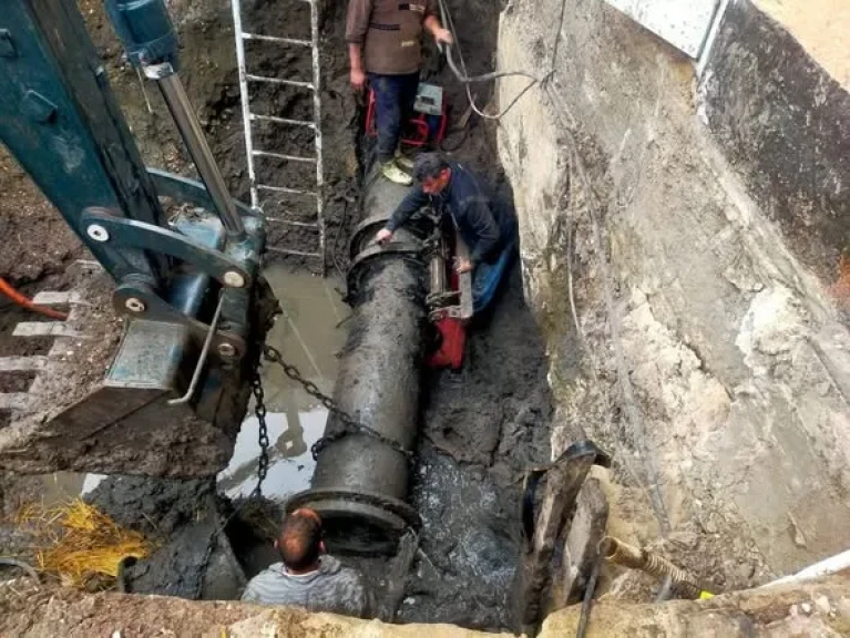 فى استجابة عاجلة.. محافظ كفرالشيخ يعلن إصلاح انفجار خط الطرد بمشروع الصرف الصحي بقرية دمنكة وإعادة انتظام الخدمة.. مشيداً بجهود فرق الطوارئ