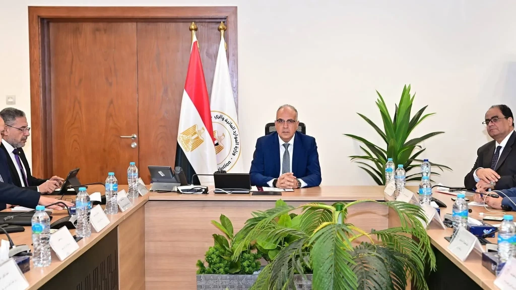 وزير الري يعقد اجتماع اللجنة الدائمة لتنظيم إيراد نهر النيل
