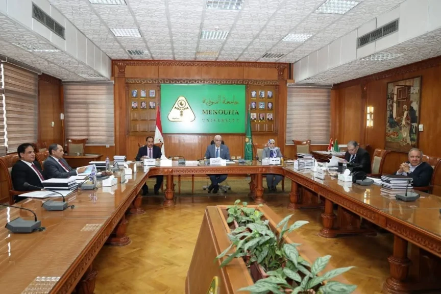 رئيس جامعة المنوفية يترأس لجنة اختيار القيادات الإدارية العليا لاختيار الأمين العام والأمين المساعد