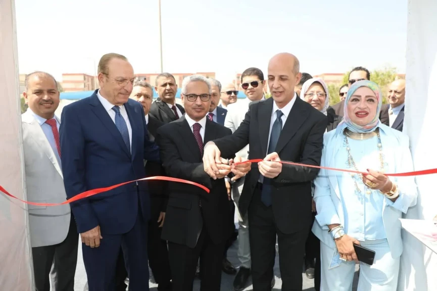 محافظ بني سويف يشهد فعاليات ملتقى التوظيف بجامعة بني سويف الأهلية