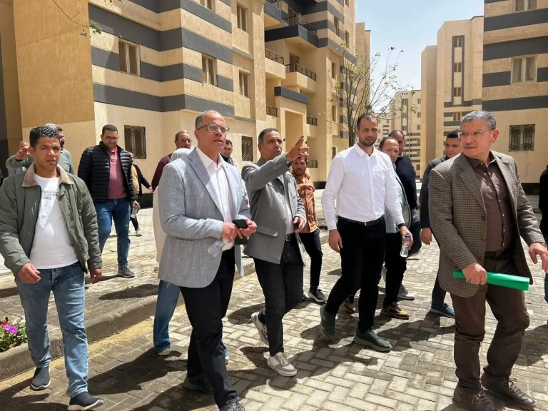 وزيرة الإسكان تتابع موقف تنفيذ وحدات «سكن لكل المصريين» بمدن 15 مايو والسادات