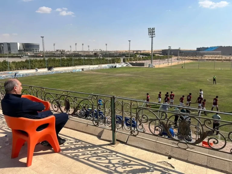 بعد تعادلة مع الأهلي .. علي ماهر يتابع شباب سيراميكا لتصعيد المميزين للفريق الأول