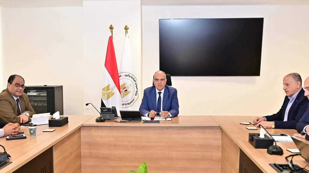 وزير الري يتابع الموقف المائي وحالة الري بمحافظة أسوان