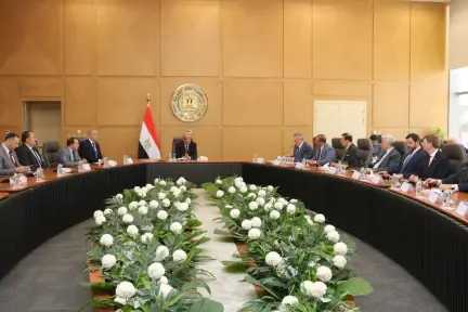 وزير الكهرباء والطاقة المتجددة يجتمع مع وفد لجنة الطاقة بمجلس الدوما الروسي