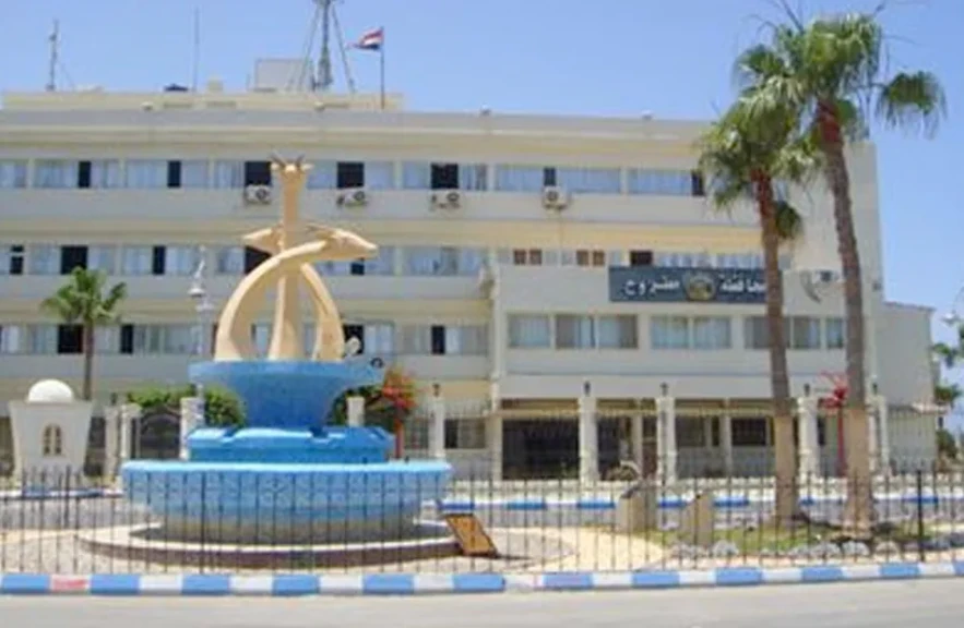 محافظة مطروح : ما تم تداوله بشأن توقف العلاج على نفقة الدولة لأبناء المحافظة عارٍ تمامًا من الصحة