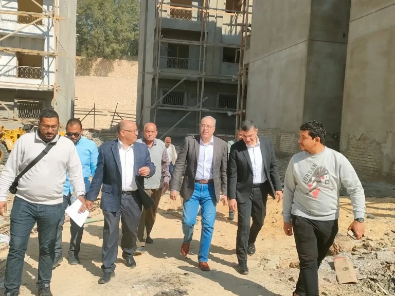 مسؤولو وزارة الإسكان يتفقدون مشروع «نزهة التجمع الثالث» بمدينة القاهرة الجديدة