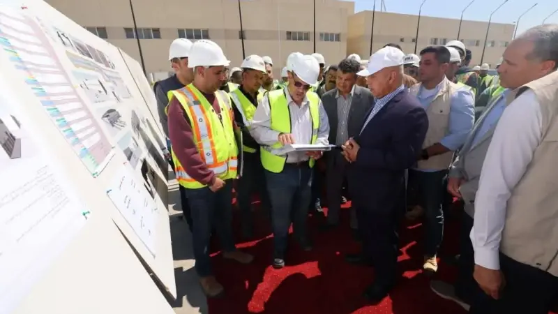 وزير النقل يجري جولة تفقدية هامة بقطاعات المشروع المختلفة
