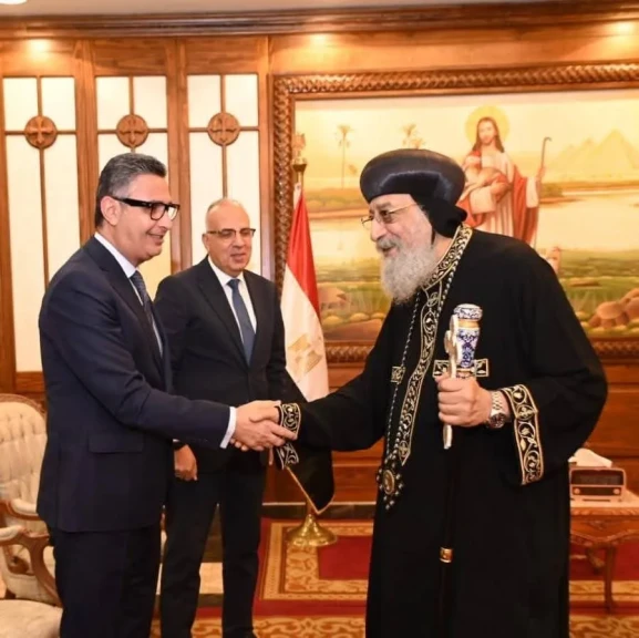 وزير التموين والتجارة الداخلية يهنئ قداسة البابا تواضروس الثاني بعيد القيامة المجيد