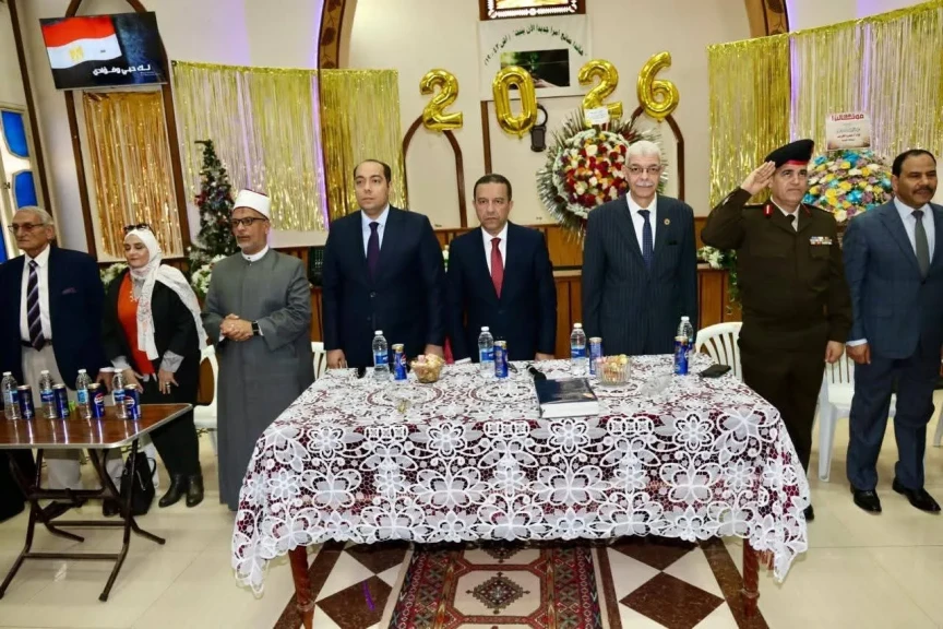 محافظ المنوفية يزور مقر الكنيسة الإنجيلية بشبين الكوم لتقديم التهنئة بعيد القيامة المجيد