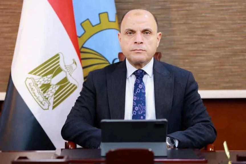 محافظ الغربية يعلن ضبط تانك سولار مخفي و10 طن زيوت سيارات و24 ألف لتر مواد بترولية