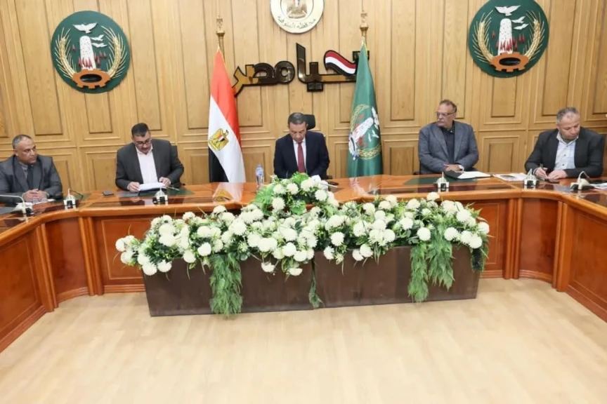 محافظ المنوفية يناقش الإستعدادات النهائية لموسم حصاد وتوريد القمح