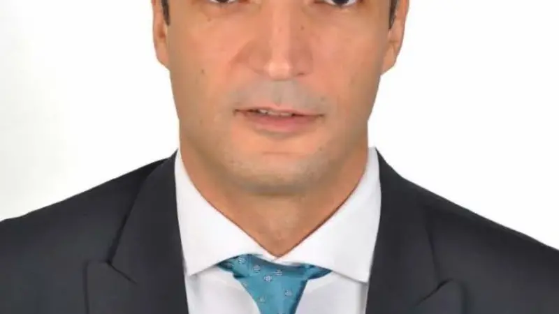 وزير الصناعة يصدر قراراً بإعادة تنظيم تراخيص إقامة أو إدارة أو تشغيل الأنشطة الصناعية خارج المناطق الصناعية