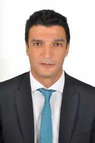 وزير الصناعة يصدر قراراً بإعادة تنظيم تراخيص إقامة أو إدارة أو تشغيل الأنشطة الصناعية خارج المناطق الصناعية