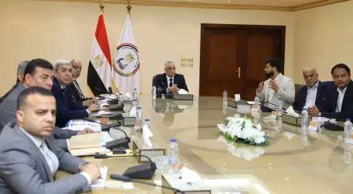 وزير الدولة للإنتاج الحربي يستقبل ممثلي شركة ”باراسون للأنظمة المتقدمة” الهندية لبحث سبل التعاون الاستراتيجي في مجالات التصنيع المختلفة