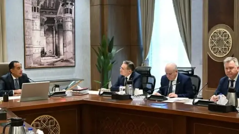 رئيس الوزراء يلتقي المدير العام لـ”روسآتوم” لبحث مستجدات مشروع الضبعة النووية وآفاق التعاون المشترك