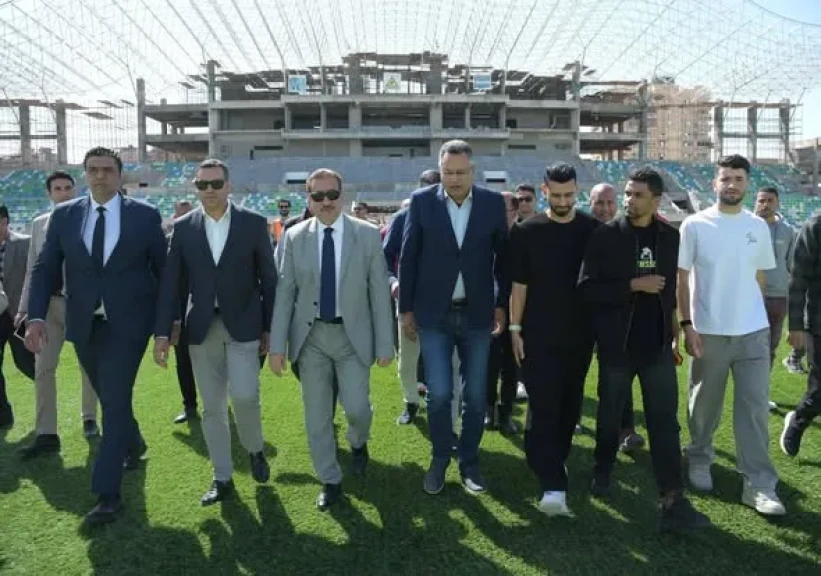 محافظ بورسعيد يتفقد سير العمل باستاد النادي المصري ويوجه بتكثيف الجهود