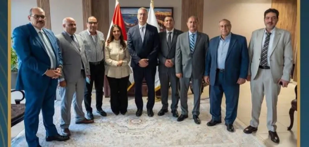 وزير البترول والثروة المعدنية يعقد اللقاء الدوري مع أعضاء مجلسي النواب و الشيوخ