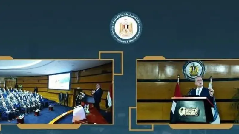 وزير البترول والثروة المعدنية في حوار مفتوح مع رؤساءشركات الإنتاج ونوابهم