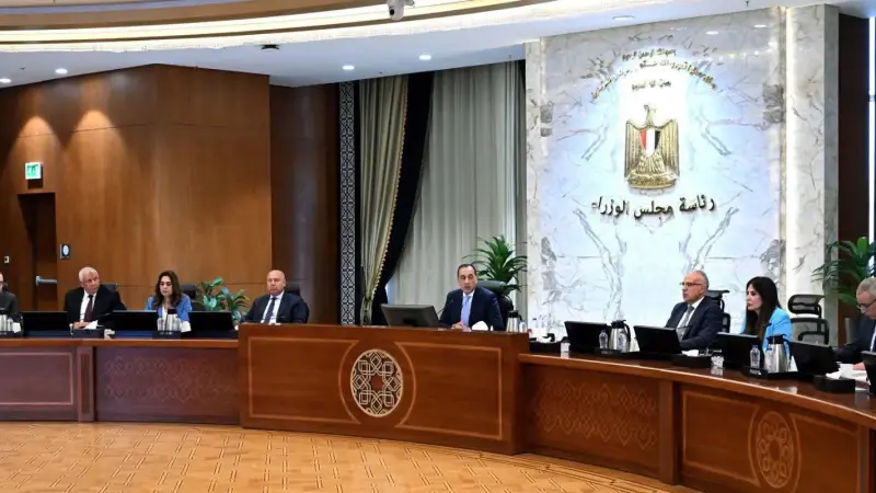 رئيس الوزراء يُتابع الموقف التنفيذي لمشروعي ”رأس الحكمة” و ”شمس الحكمة” بالساحل الشمالي