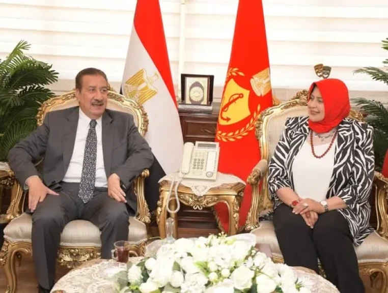محافظ بورسعيد يستقبل مدير عام مدارس النيل المصرية الدولية لتعزيز التعاون المشترك للارتقاء بالمنظومة التعليمية