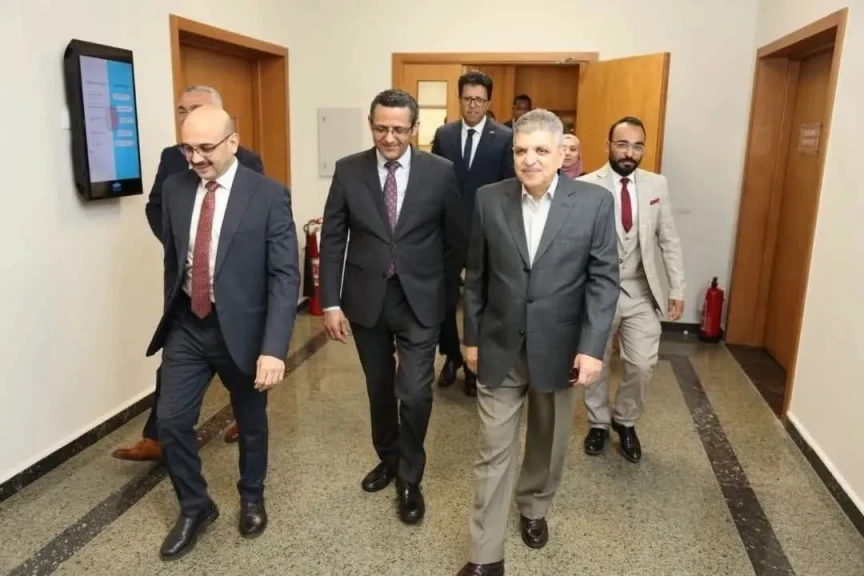 الفريق أسامة ربيع ونقيب الصحفيين يشهدان فعاليات افتتاح البرنامج التدريبي للصحفيين بمركز الإبداع والتميز