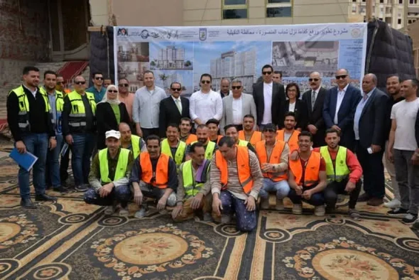 محافظ الدقهليه ووزير الشباب والرياضة يتفقدان اعمال التطوير الجاريه باستاد المنصورة الرياضي ونزل الشباب .