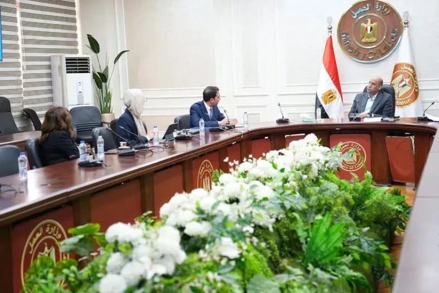وزير العمل يلتقي وفد مبادرة ”الاستثمار من أجل التوظيف”
