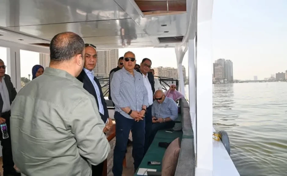 وزير الري يتابع على الطبيعة حالة نهر النيل وجسوره بنطاق محافظتي القاهرة والجيزة