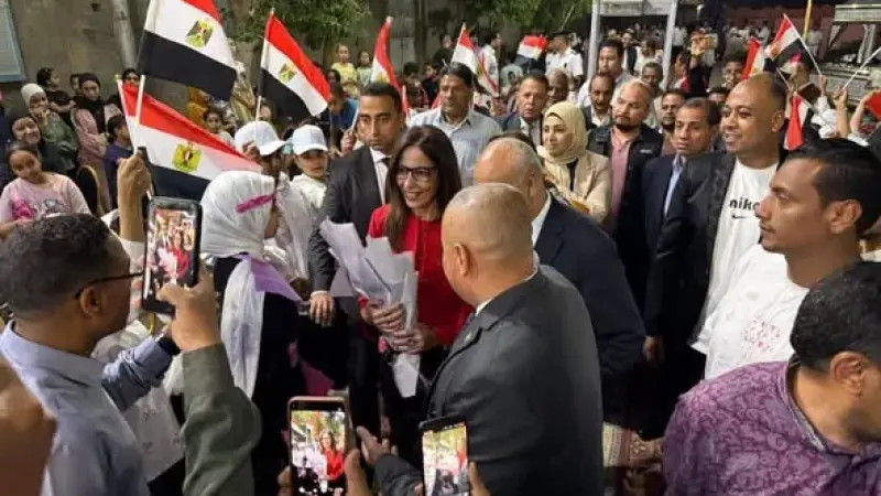 وزيرة الثقافة تشارك في احتفالية ليوم اليتيم بقنا