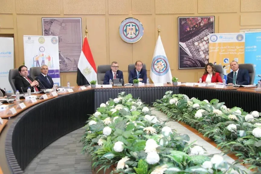 محافظ بني سويف يستعرض مخرجات برنامج الموازنة التشاركية