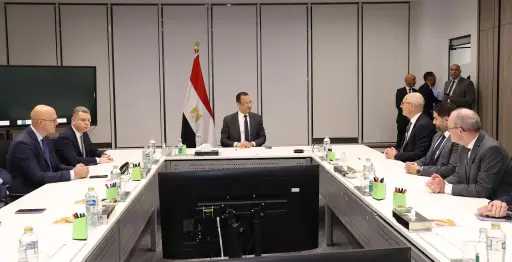 وزير الاتصالات يفتتح مركز تطوير الذكاء الاصطناعي لشركة فاليو Valeo بالقرية الذكية