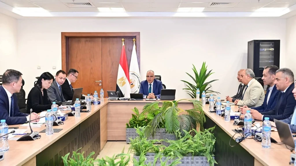 وزير الري يلتقي رئيس مفوضية نهر اليانجتسي الصيني