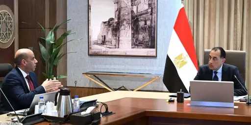 رئيس الوزراء يلتقي وزير العمل لاستعراض عدد من ملفات عمل الوزارة