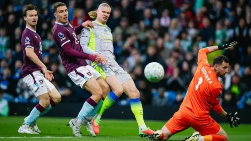 مانشستر سيتي يتصدر  الدوري الإنجليزي بعد فوزه على بيرنلي 1-0