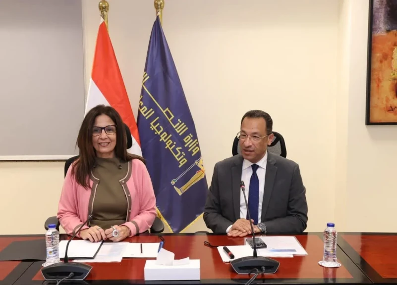 وزيرا الاتصالات والثقافة يبحثان مشروعات التعاون المشترك في مجال التحول الرقمي واستخدام الذكاء الاصطناعي