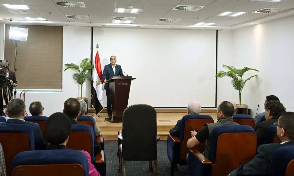 رئيس الوزراء يجيب عن أسئلة الصحفيين في المؤتمر الصحفي