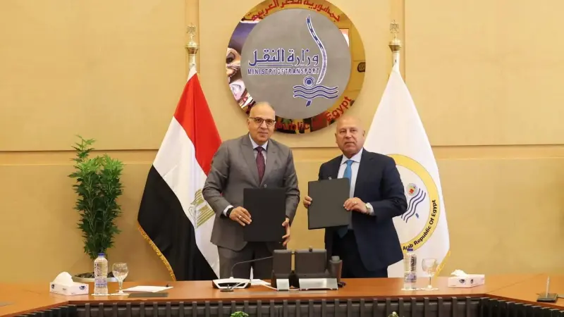 وزارتا النقل والموارد المائية يوقعان بروتوكول تعاون لتعظيم الاستفادة من أملاك وزارة الرى