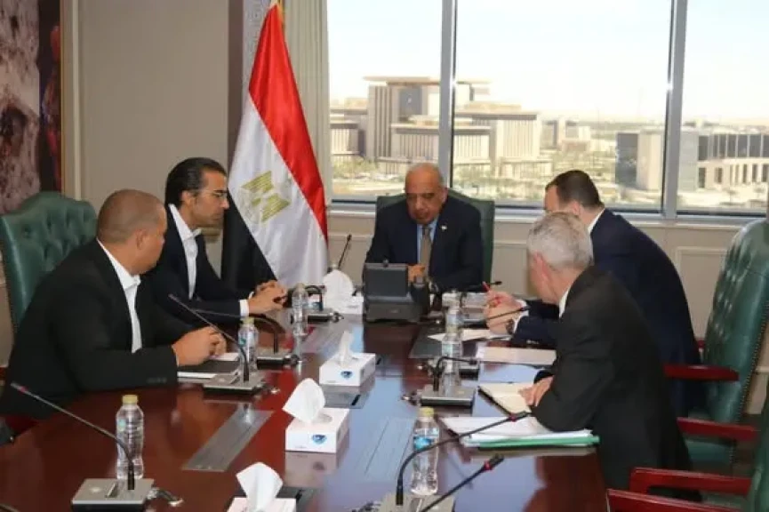 وزير الكهرباء يبحث مع تحالف حسن علام إنفينيتي مشروعات الطاقة المتجددة وتخزين