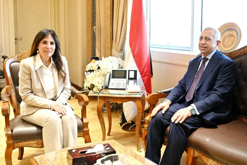 وزيرة الإسكان تبحث مع رئيس الأكاديمية العربية للعلوم والتكنولوجيا والنقل البحري تعزيز التعاون المشترك