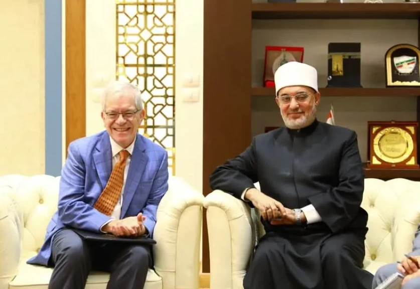 مفتي الجمهورية يستقبل القائم بأعمال السفارة الأمريكية بالقاهرة لتعزيز التعاون المشترك
