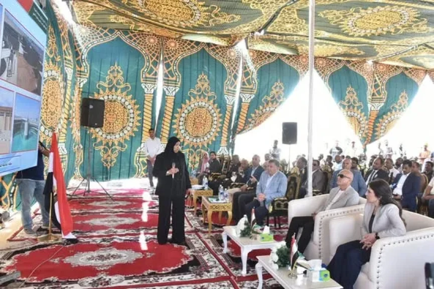 وزيرة الإسكان ومحافظ الأقصر يتابعان منظومة مياه الشرب والصرف الصحي ومشروعات حياة كريمة