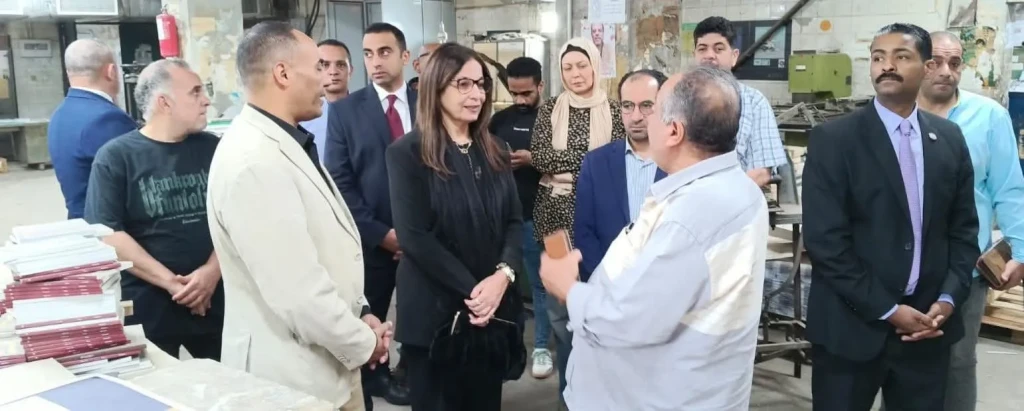وزيرة الثقافة تقوم بزيارة مفاجئة للهيئة المصرية العامة للكتاب بالتوازي مع أعمال لجان التفتيش