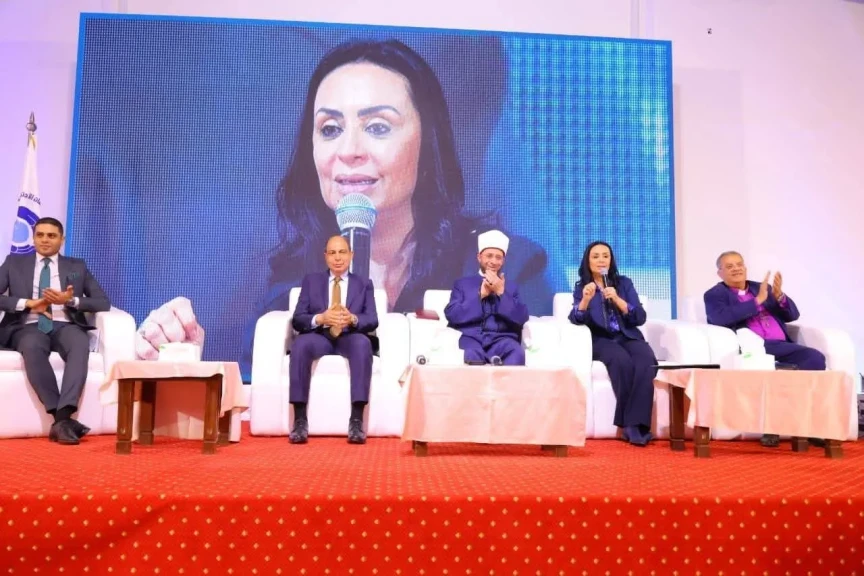 وزيرا التضامن الاجتماعي والأوقاف يشهدان ندوة ”بناء الإنسان وتعزيز ثقافة وقيم المواطنة” بالمنيا