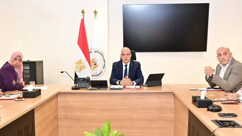 وزير الري يتابع إجراءات التحول الرقمي بهيئة المساحة