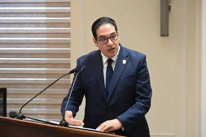 جامعة القاهرة تشارك في اجتماع ”تعليم النواب” ومبادرات لتعزيز دور الطلاب في تنظيم وتيسير حركة المرضى بالمستشفيات